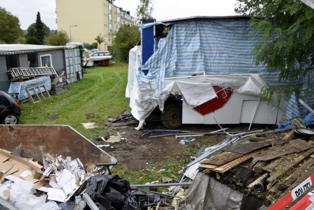 Einen Tag später VU Vingster Ring Lustheiderstr P08.JPG - Miklos Laubert